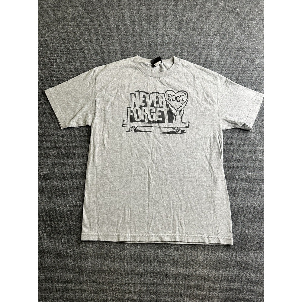 Mens Independent Never Forget 2007 Graphic T-Shirt, Size L